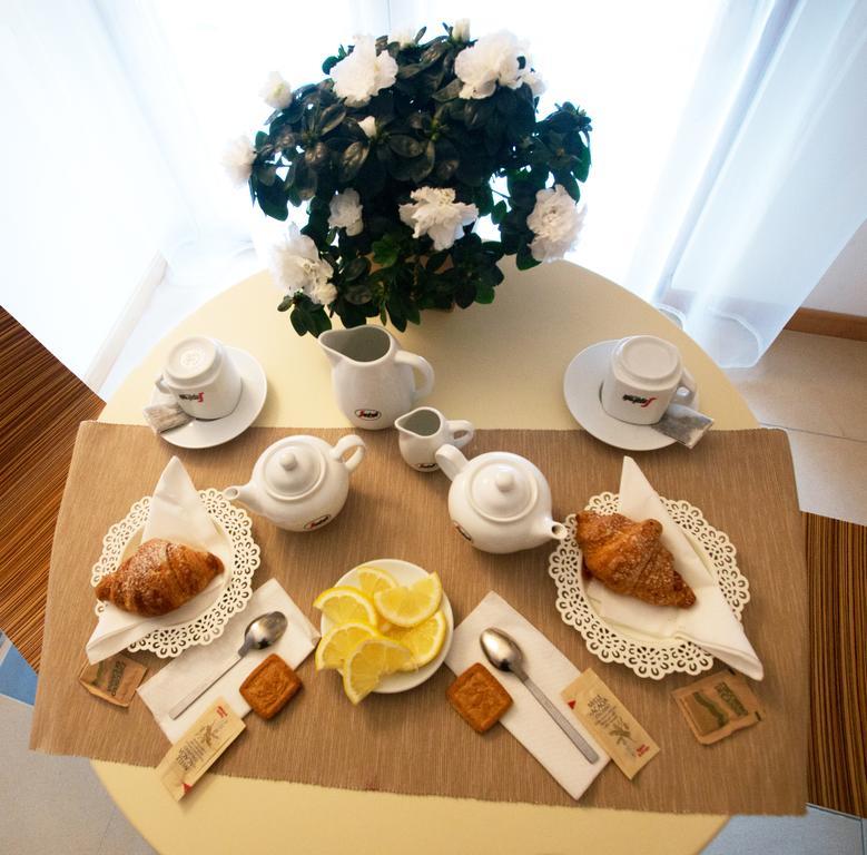 Lacroma Aparthotel