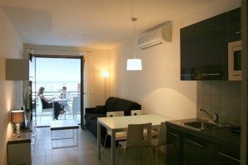 Lacroma Aparthotel 3*